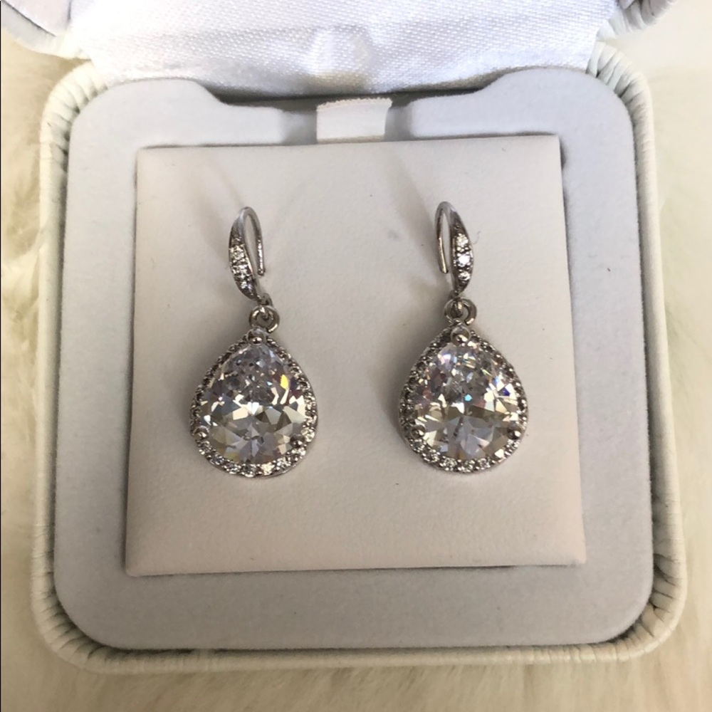Crystal drop earrings